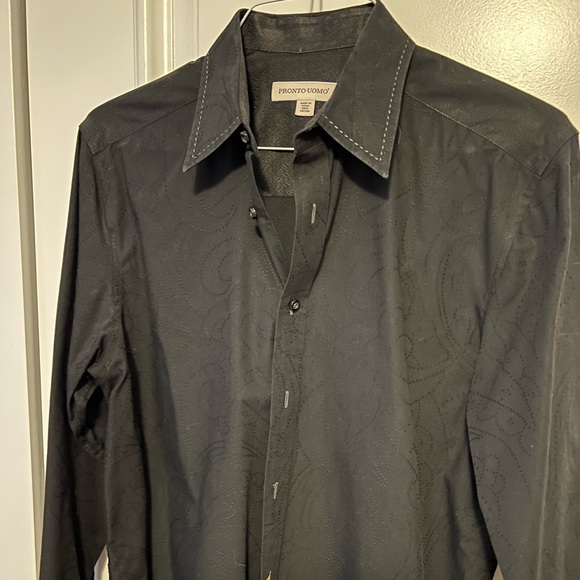Mint condition black button down size M - Picture 3 of 7